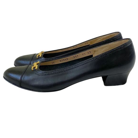 Ferragamo Black Leather Cap Toe Low Pumps Made in Italy Block Heel Size 9.5AAA - Picture 1 of 11
